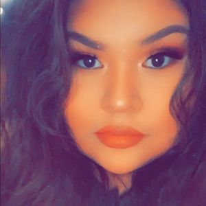 Meet your Posher, Veronica